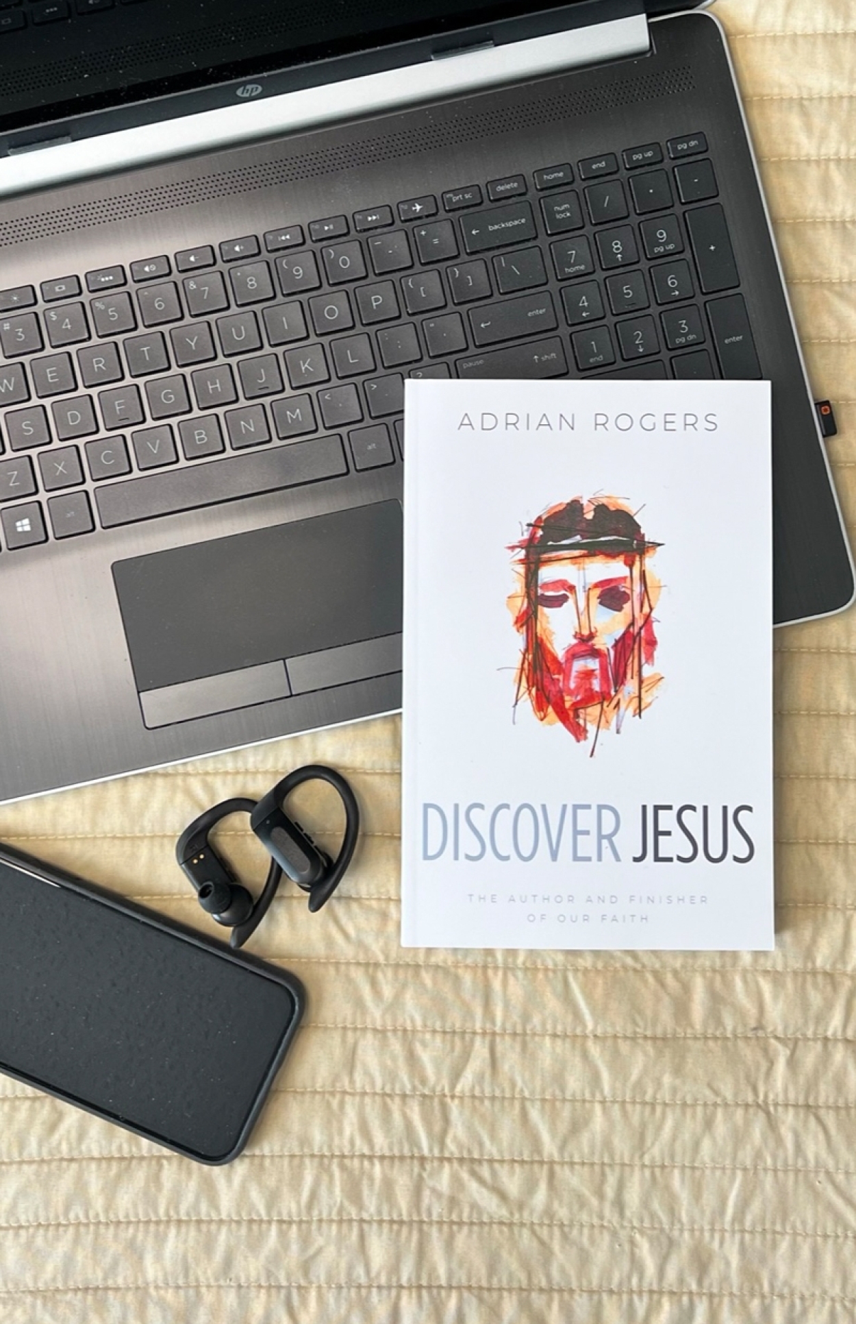 B131 discover jesus book FLAT LAY